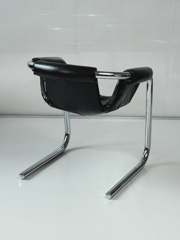 Arkana ‘Orbita’ Leather Sling Chair
