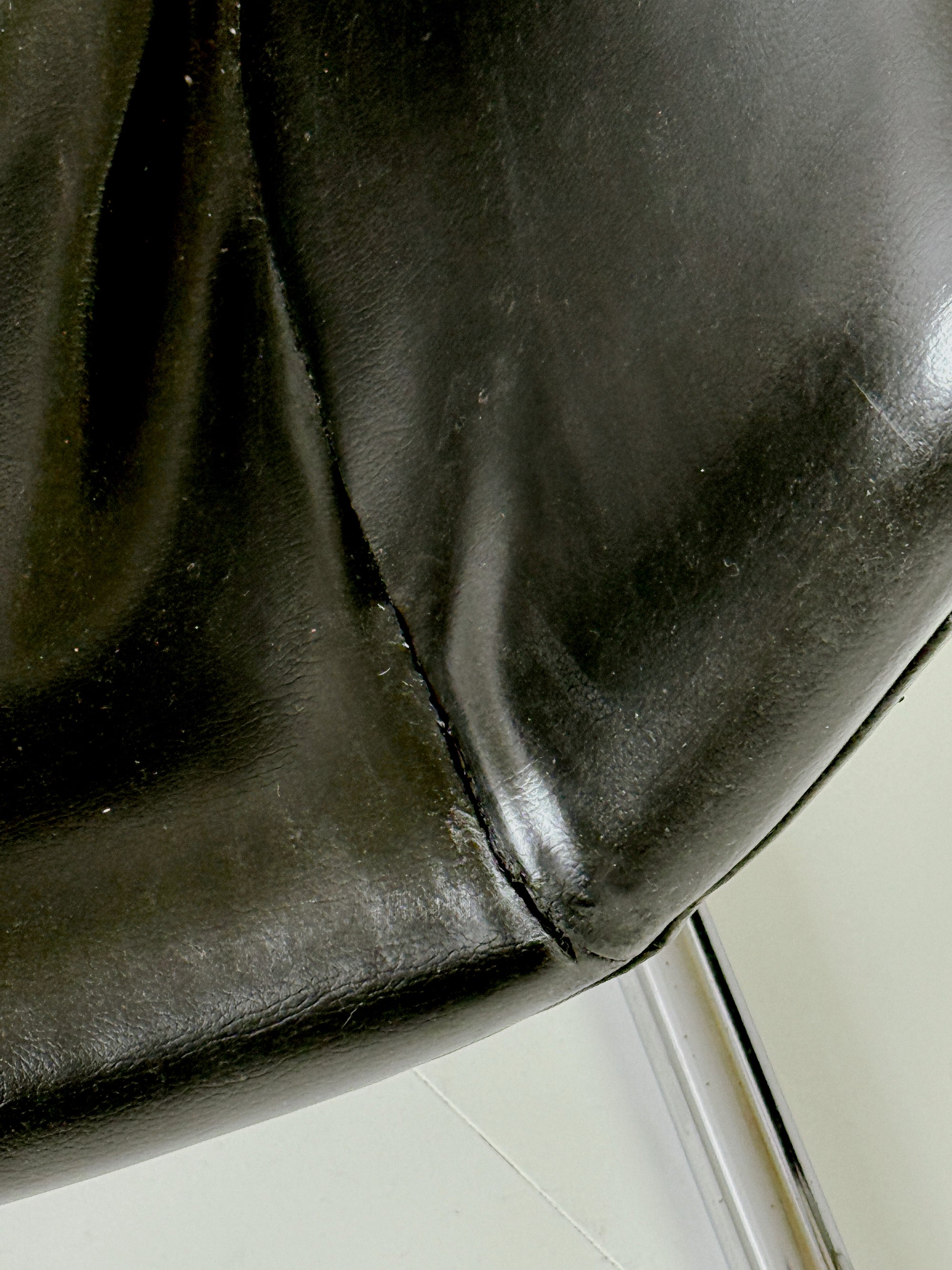 Arkana ‘Orbita’ Leather Sling Chair