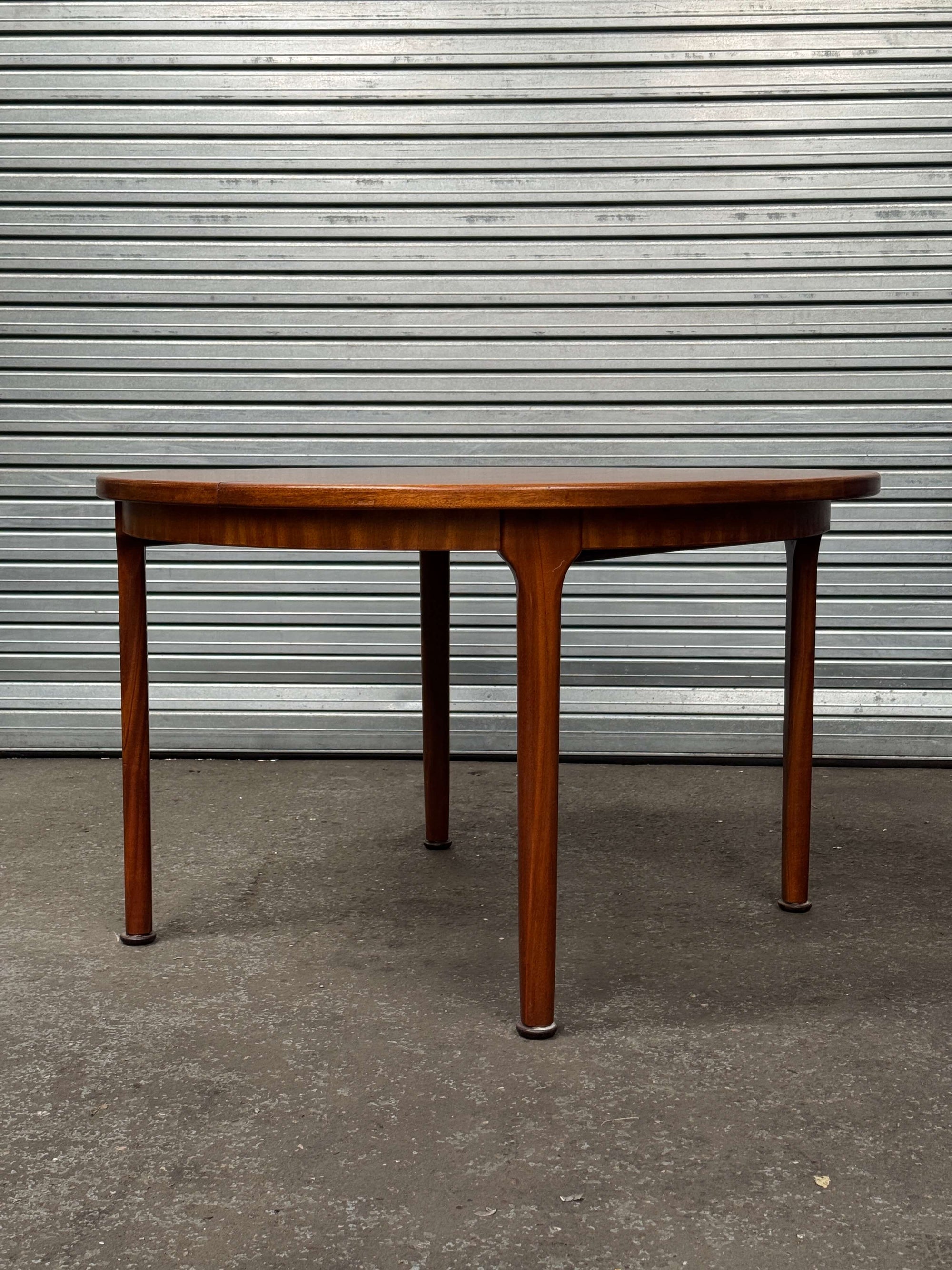 McIntosh Mid-Century Round Extendable Dining Table | Teak | 1960s
