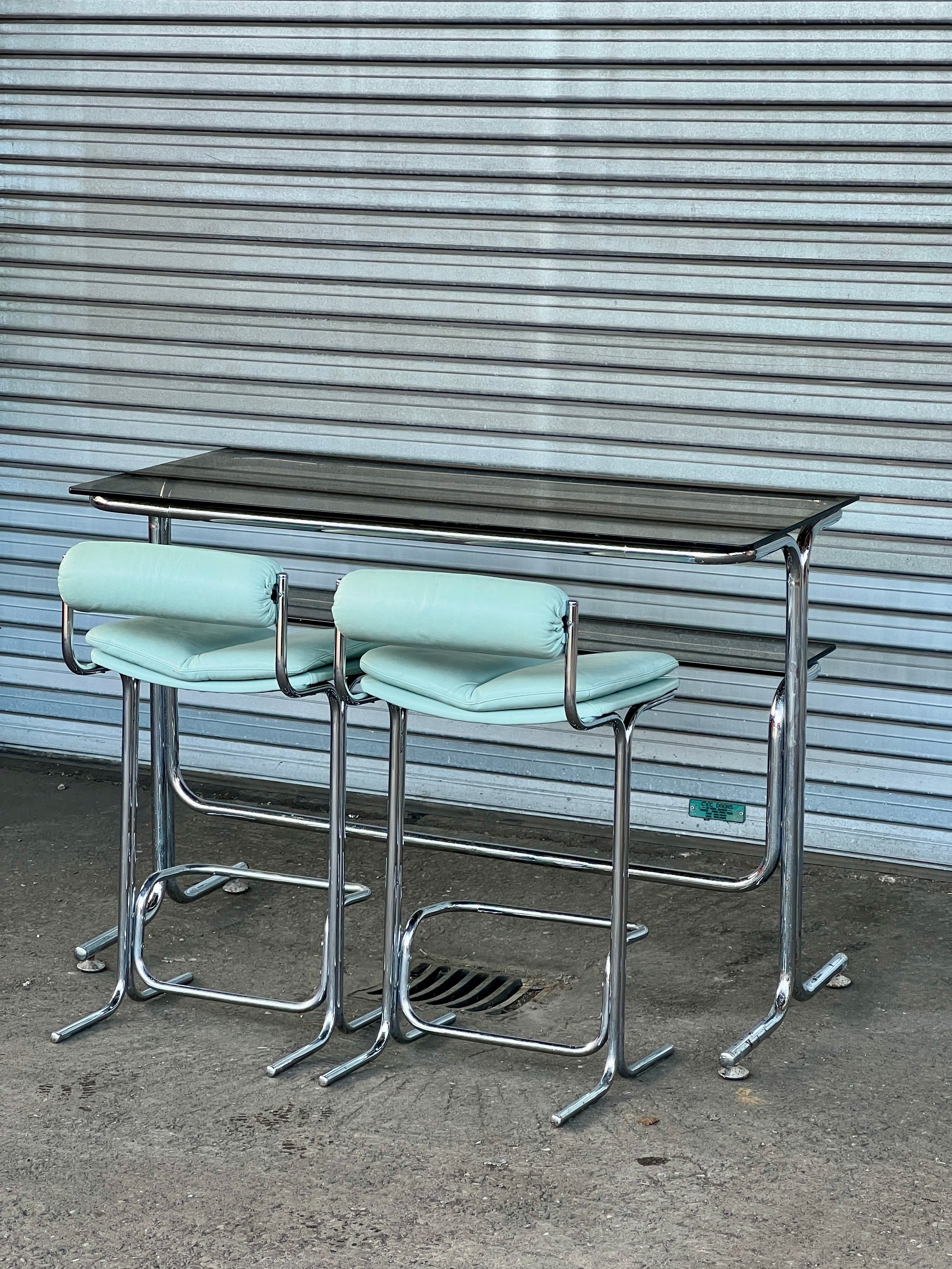 Pieff Eleganza Breakfast Bar/Cocktail bar designed by Tim Bates
