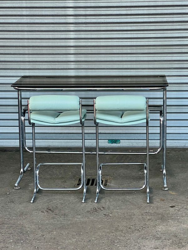 Pieff Eleganza Breakfast Bar/Cocktail bar designed by Tim Bates