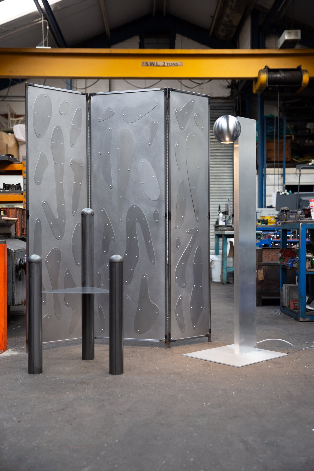 Hallucinations Rivet Steel Divider