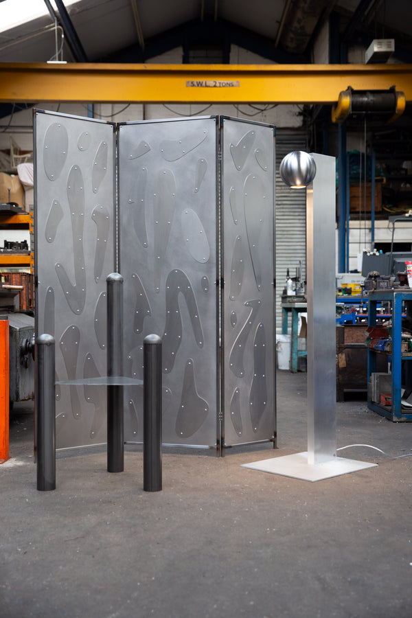 Hallucinations Rivet Steel Divider
